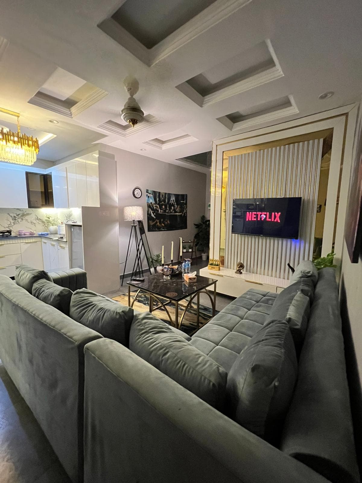 Chic Chamber