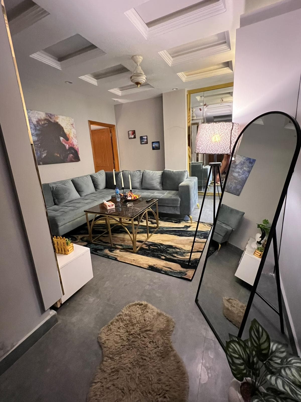 Chic Chamber — 4