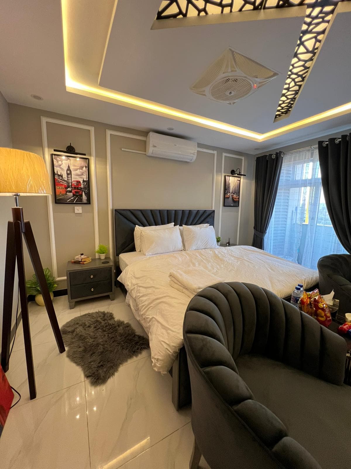 Travel's Den